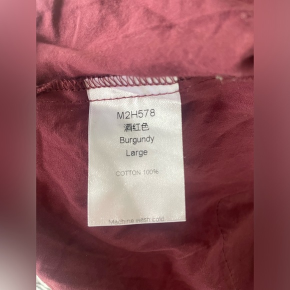 Cropped Burgundy Button Up Top - Picture 3 of 4